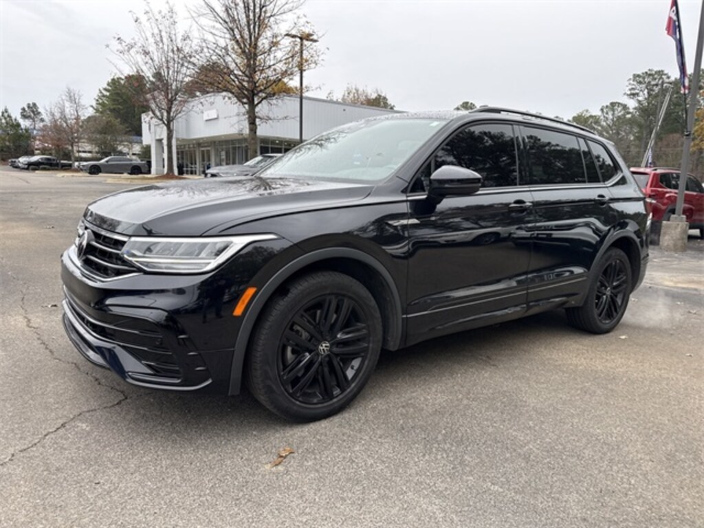 Used 2022 Volkswagen Tiguan 2.0T SE R-Line Black SUV