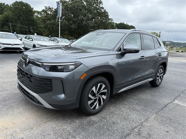 2026 Volkswagen Tiguan S photo 3