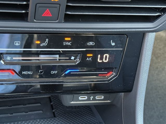 2025 Volkswagen Jetta SE - Photo 20