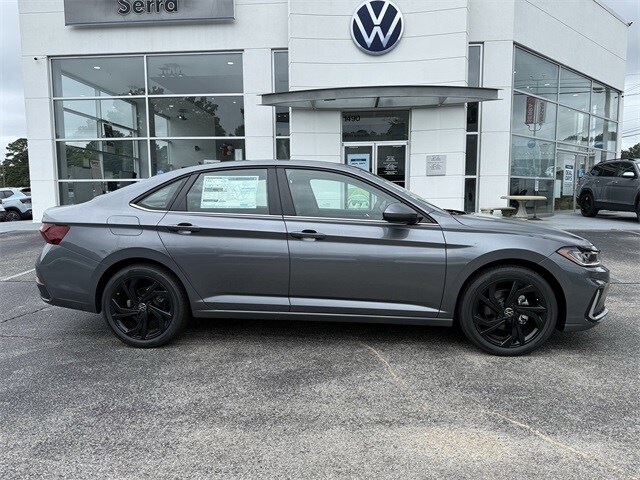 2025 Volkswagen Jetta 1.5T SE photo 3