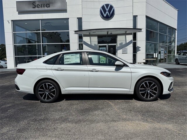 2025 Volkswagen Jetta 1.5T SE photo 3