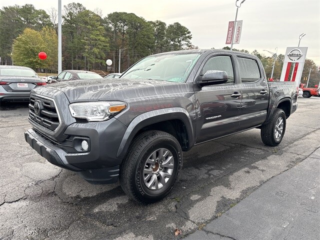 2019 Toyota Tacoma SR5 V6 photo 3