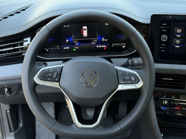 2025 Volkswagen Jetta SE - Photo 11