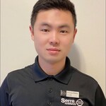 Staff member Dragon Zheng from ID_bf4322