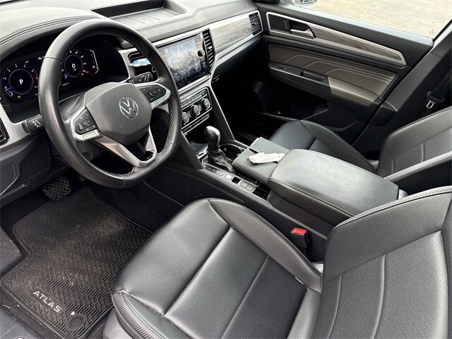 2023 Volkswagen Atlas Cross Sport V6 SE Technology photo 4