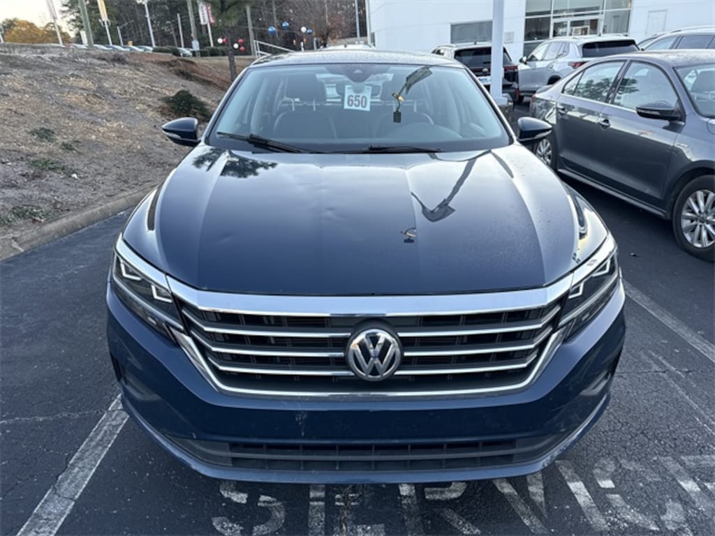 Used 2022 Volkswagen Passat 2.0T SE Sedan