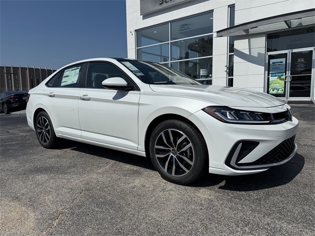 2025 Volkswagen Jetta SE's photo