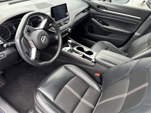 2024 Nissan Altima 2.5 SR photo 4