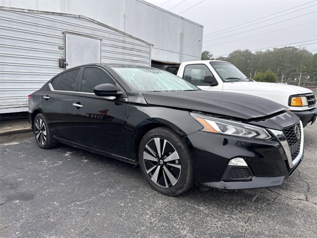 Used 2022 Nissan Altima 2.5 SV Sedan