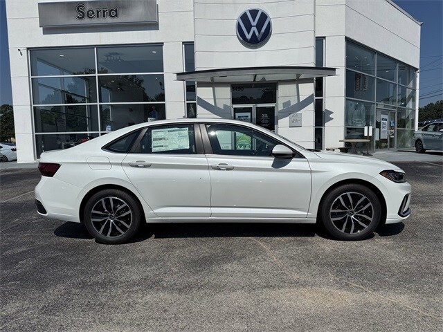 2025 Volkswagen Jetta 1.5T SE photo 3