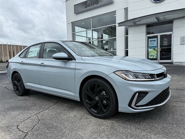 2025 Volkswagen Jetta SE's photo