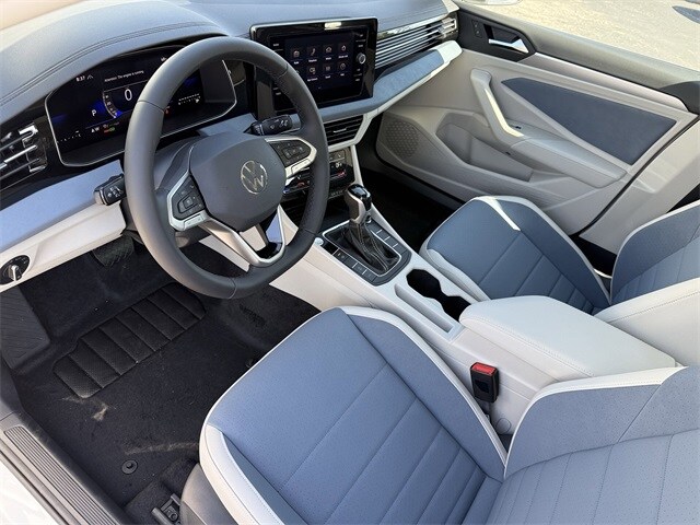 2025 Volkswagen Jetta 1.5T SE photo 4