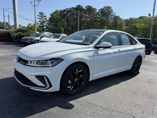 2025 Volkswagen Jetta 1.5T SE photo 2