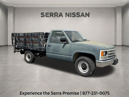 1993 Chevrolet C2500 Chassis Base (STD is Estimated) Truck