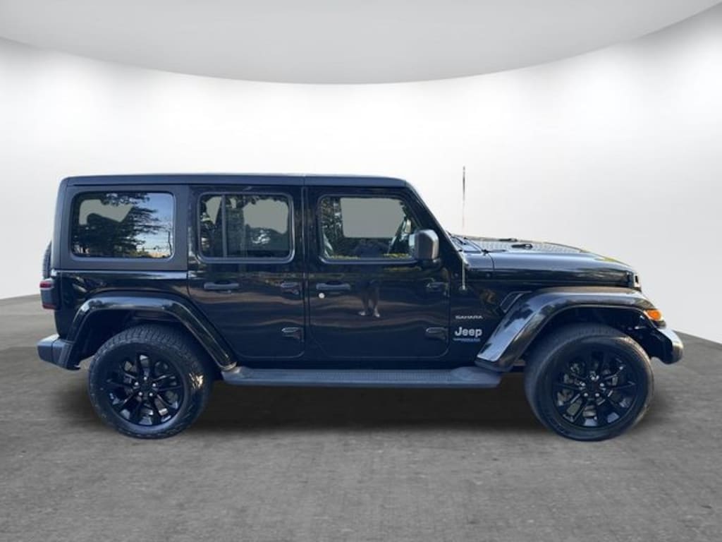 Used 2022 Jeep Wrangler Unlimited 4xe Sahara SUV