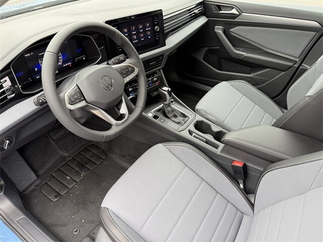 2026 Volkswagen Jetta 1.5T SE photo 4