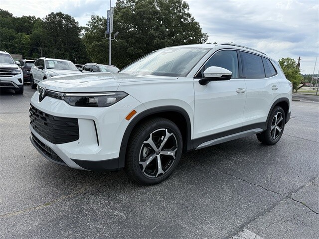 2025 Volkswagen Tiguan SE photo 2