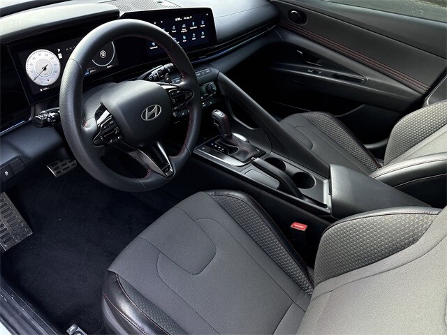 2024 Hyundai Elantra N Line photo 4