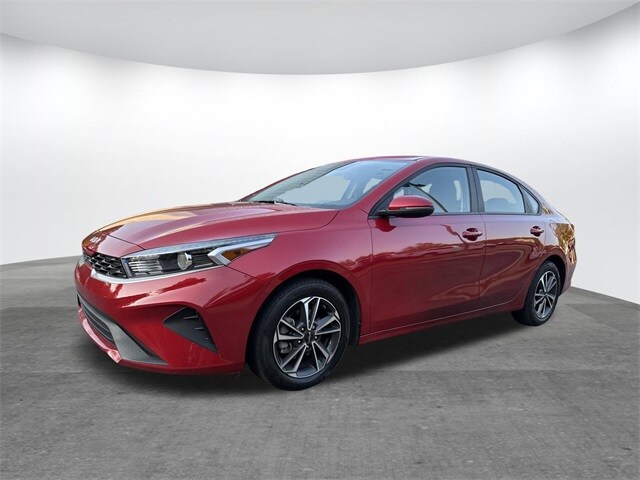 2024 Kia Forte LXS photo 2