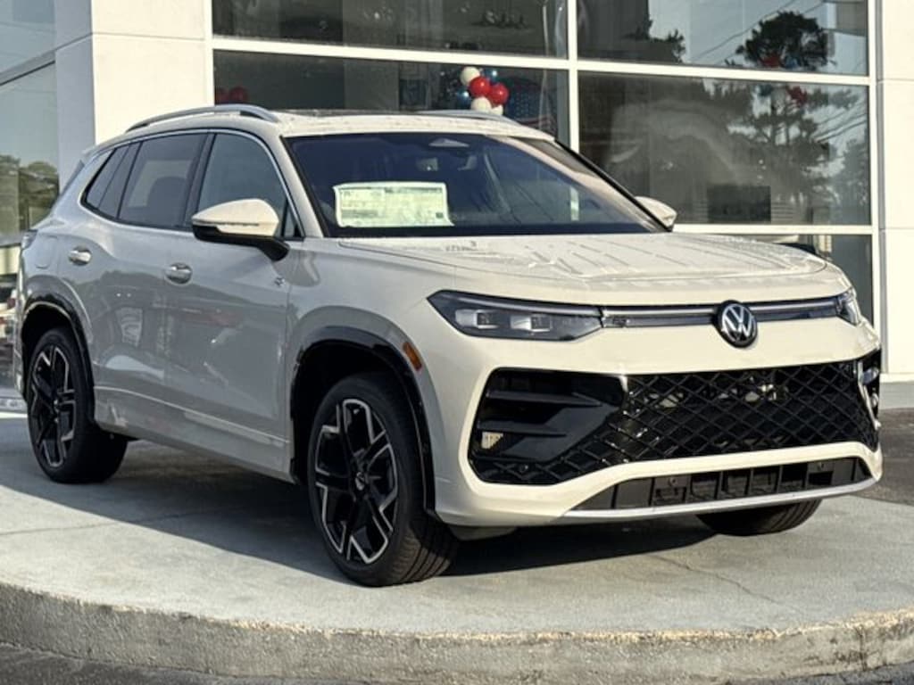 New 2026 Volkswagen Tiguan SEL R-Line Turbo SUV