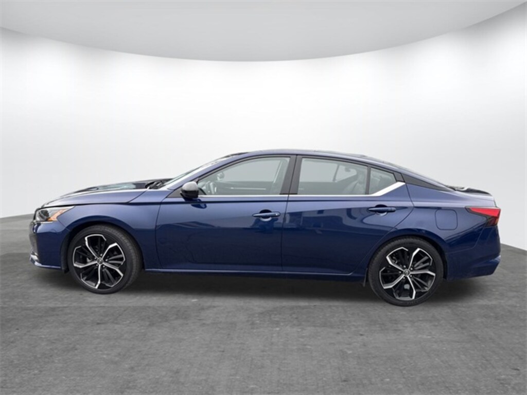 Used 2024 Nissan Altima 2.5 SR Sedan