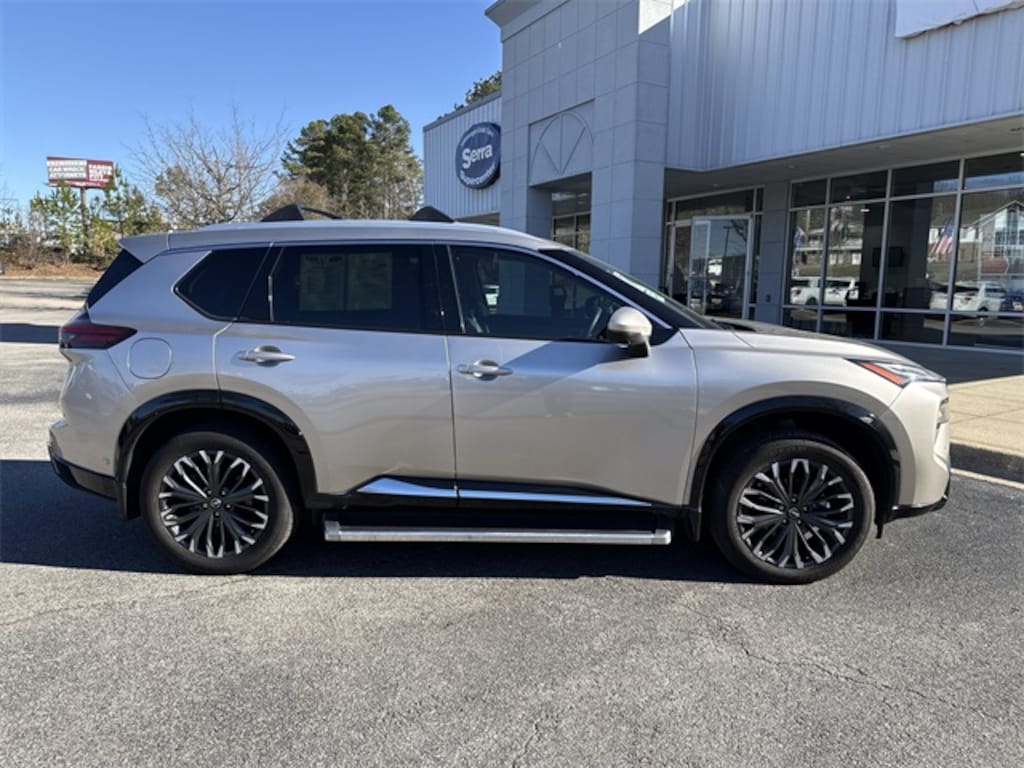 Used 2025 Nissan Rogue Platinum SUV