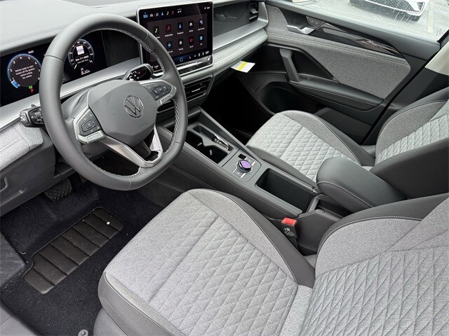 2025 Volkswagen Tiguan S photo 4