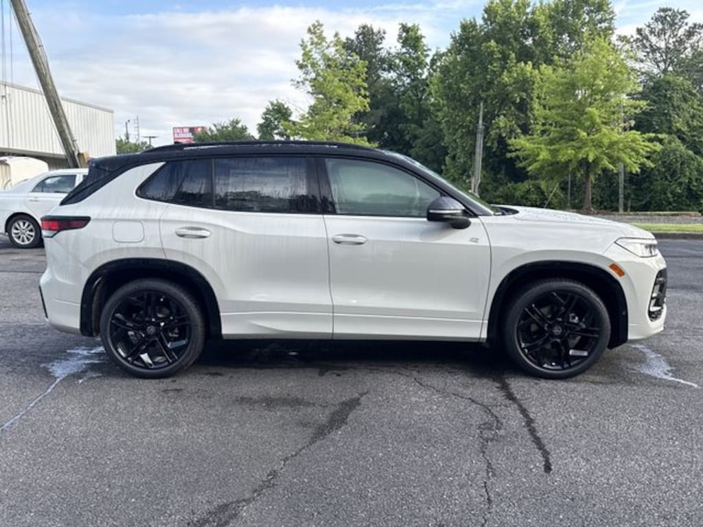 New 2026 Volkswagen Tiguan 2.0T SE R-Line Black SUV