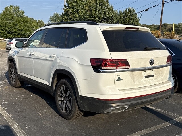 2022 Volkswagen Atlas SE photo 2