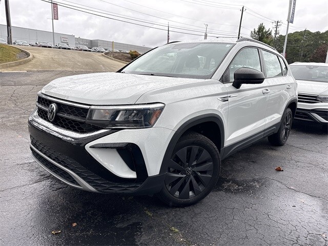 2022 Volkswagen Taos S photo 2