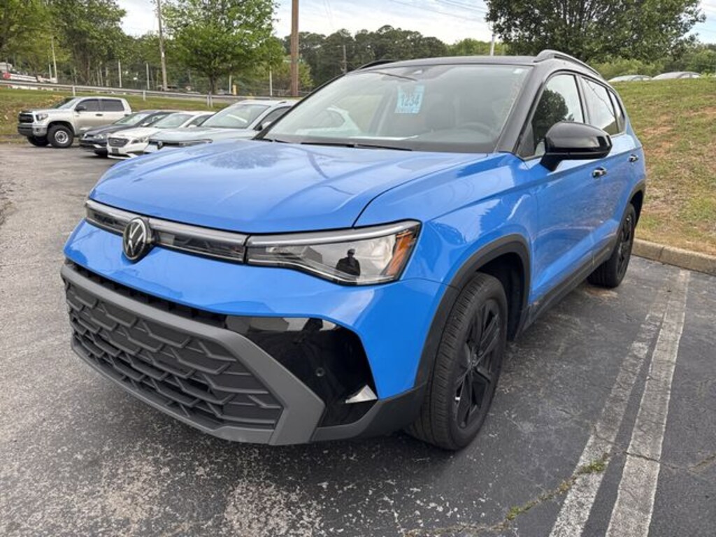 Used 2025 Volkswagen Taos 1.5T SE Black SUV