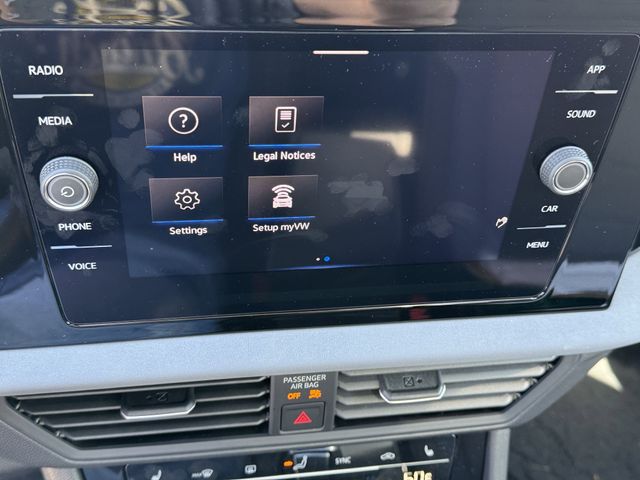2025 Volkswagen Jetta SE - Photo 17