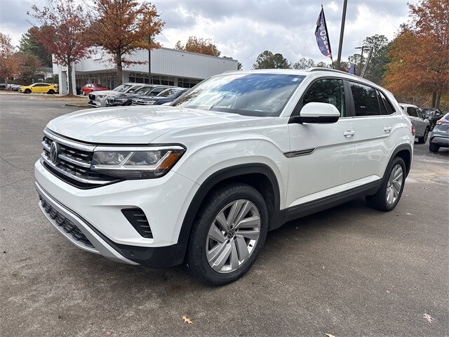 2023 Volkswagen Atlas Cross Sport V6 SE Technology photo 2