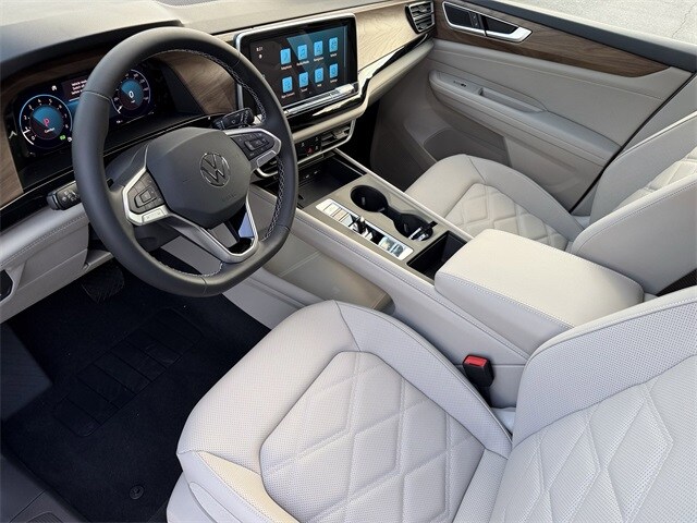 2026 Volkswagen Atlas SE photo 4