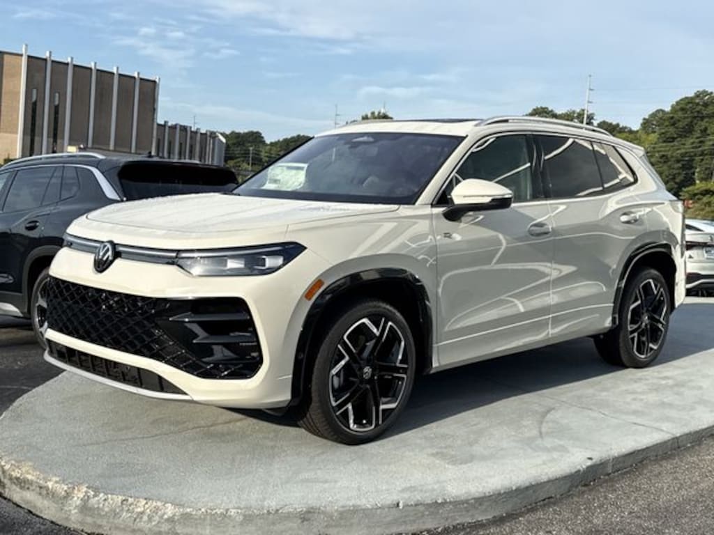 New 2026 Volkswagen Tiguan SEL R-Line Turbo SUV