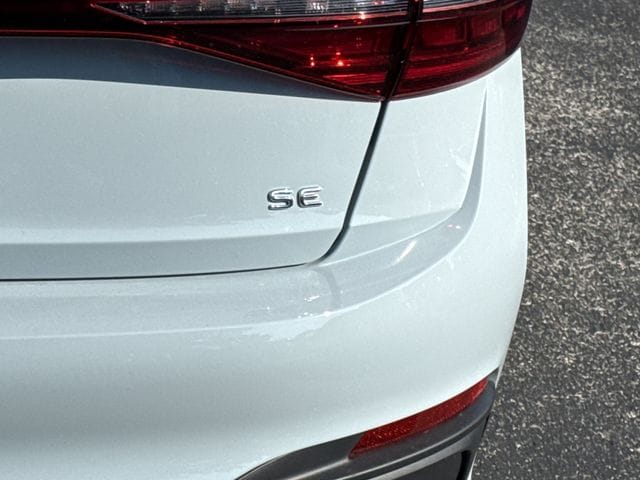 2025 Volkswagen Jetta SE - Photo 24