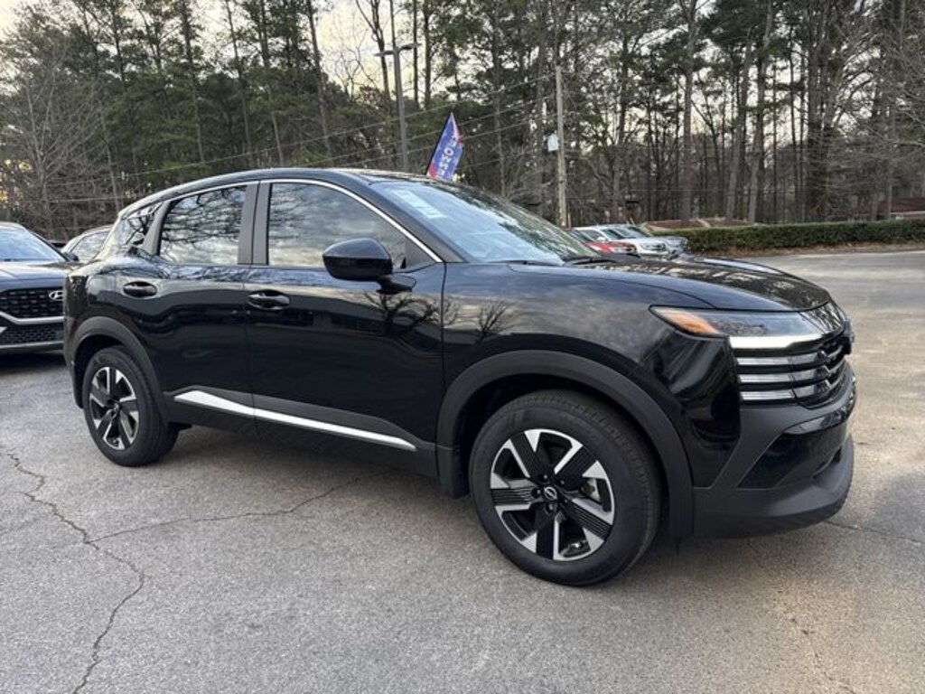 Used 2025 Nissan Kicks SV SUV