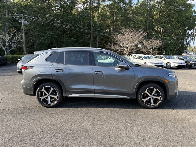 2025 Volkswagen Tiguan SE photo 4