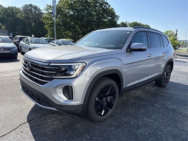 2025 Volkswagen Atlas SE Technology photo 3