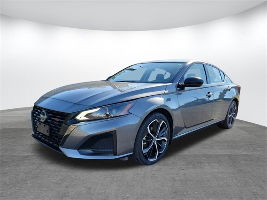 Used 2024 Nissan Altima 2.5 SR Sedan
