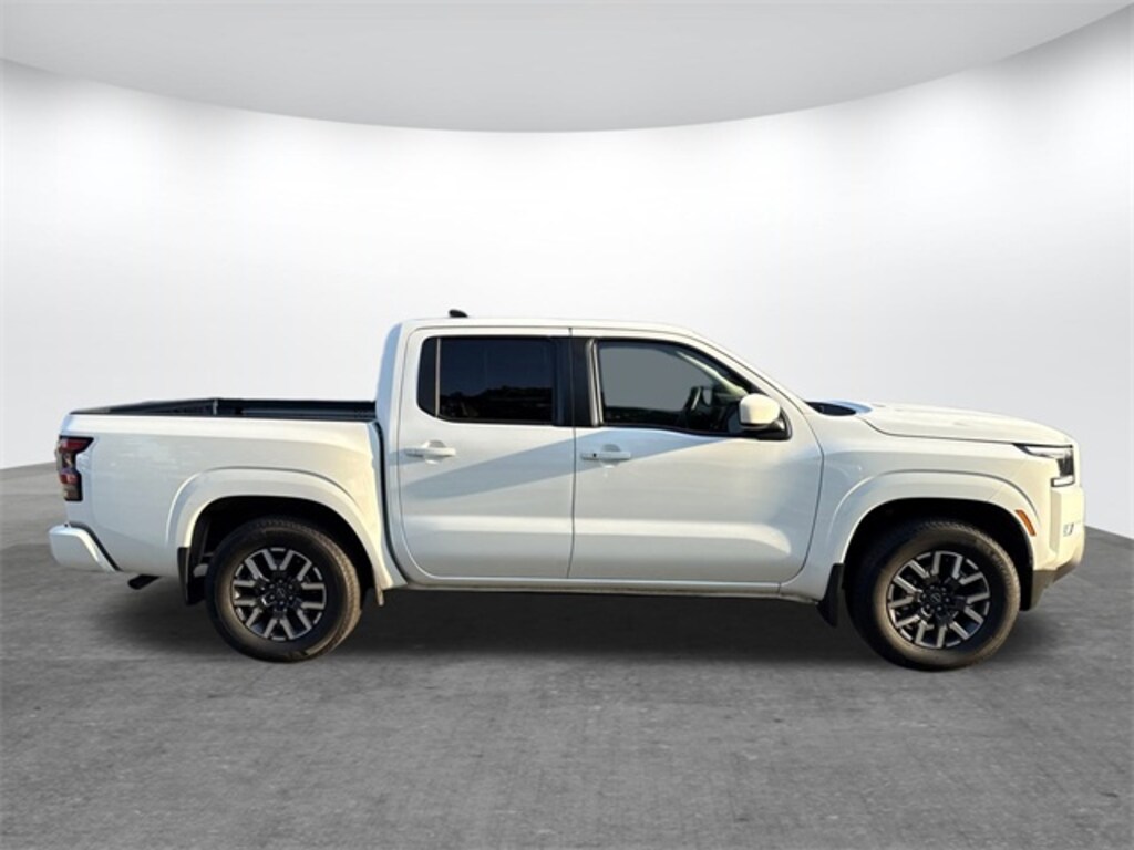 Used 2024 Nissan Frontier SL Truck Crew Cab
