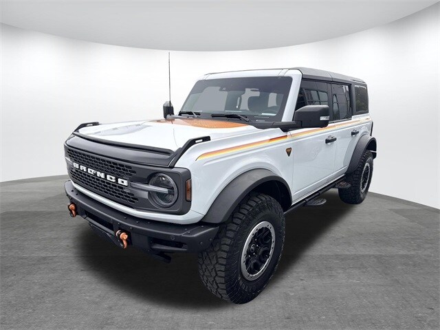 2022 Ford Bronco Badlands photo 2
