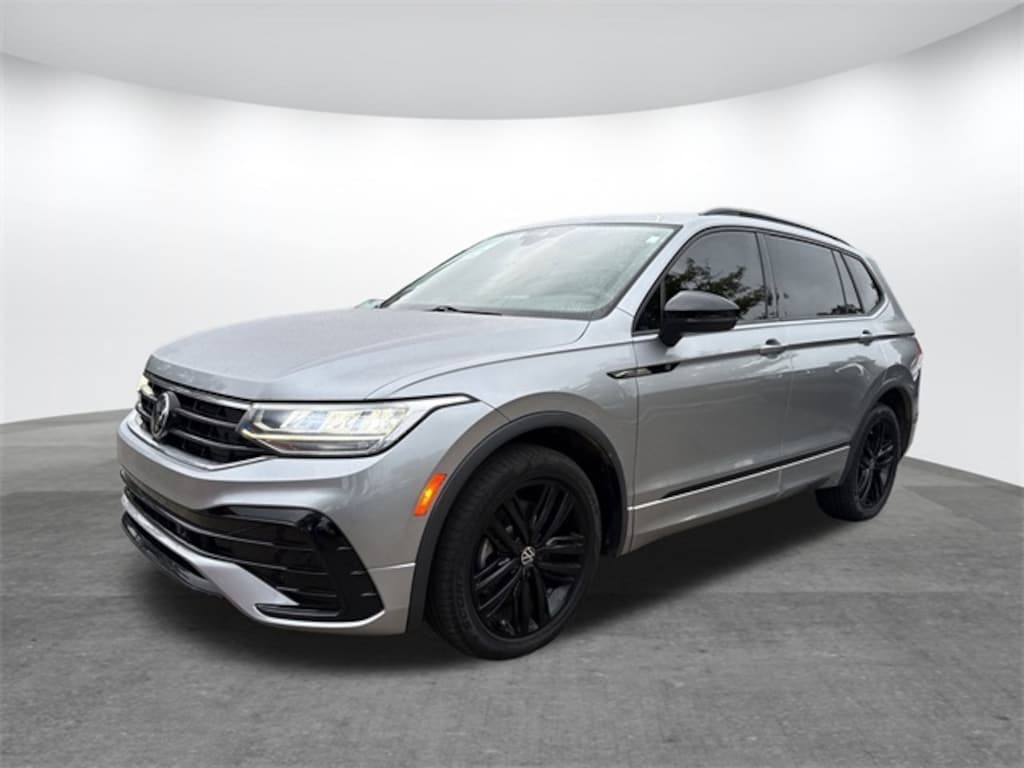 Used 2022 Volkswagen Tiguan 2.0T SE R-Line Black SUV