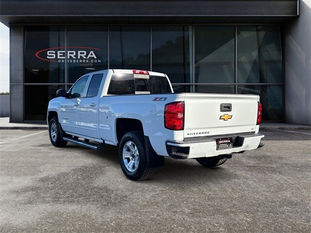 2016 Chevrolet Silverado 1500 LT photo 3