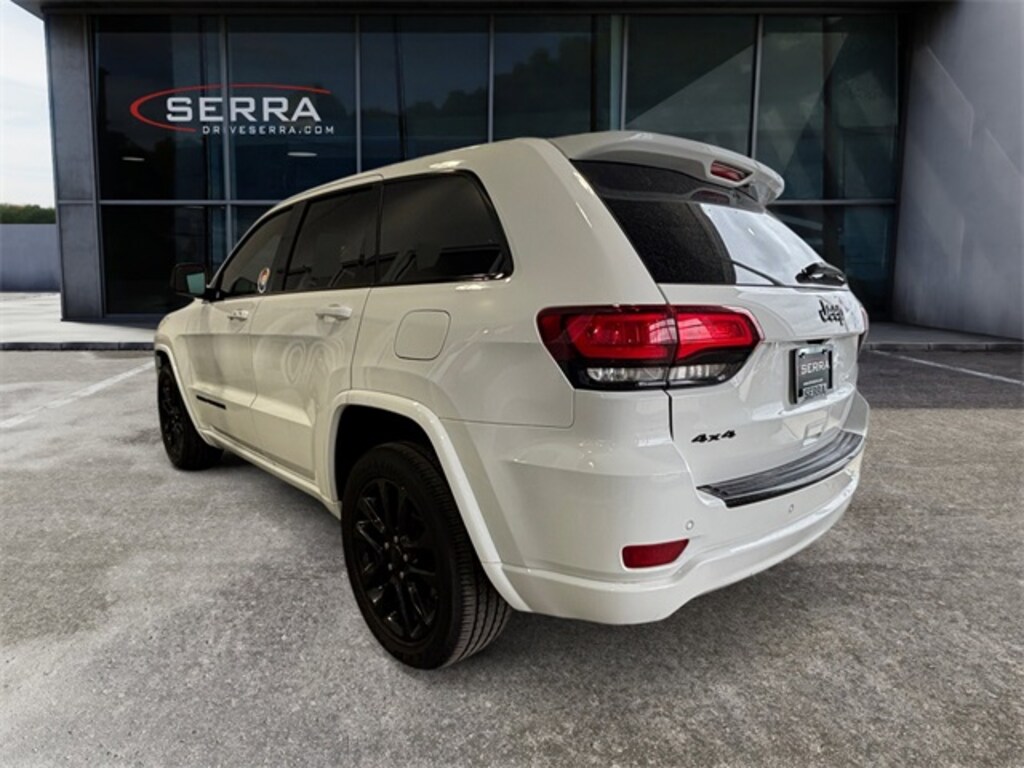 Used 2018 Jeep Grand Cherokee Laredo 4x4 SUV