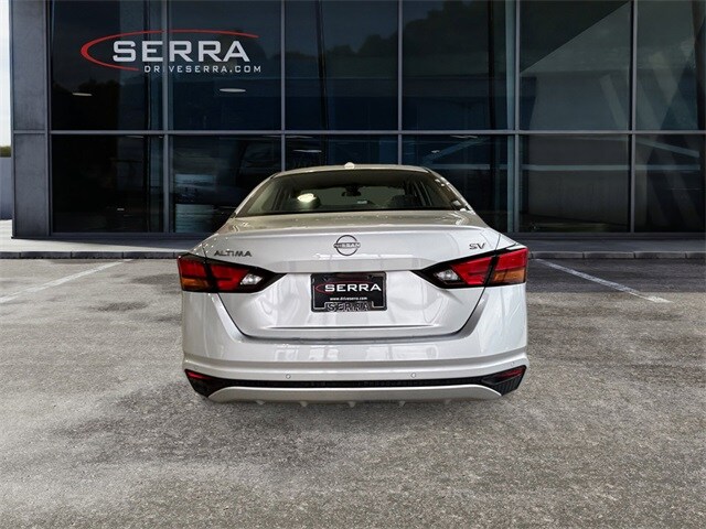 2023 Nissan Altima 2.5 SV photo 3