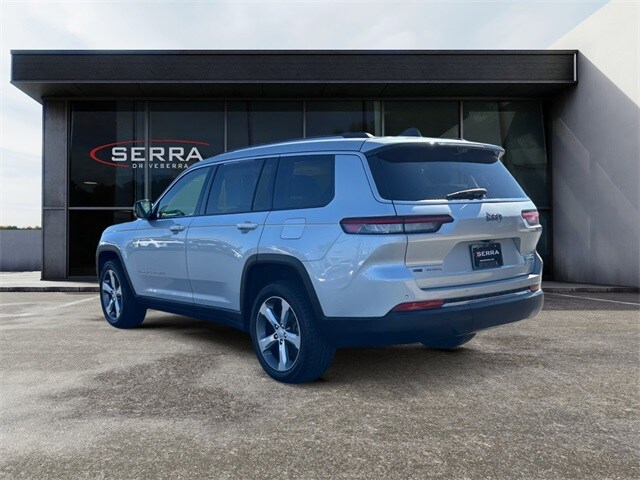 2022 Jeep Cherokee Limited Sport photo 2