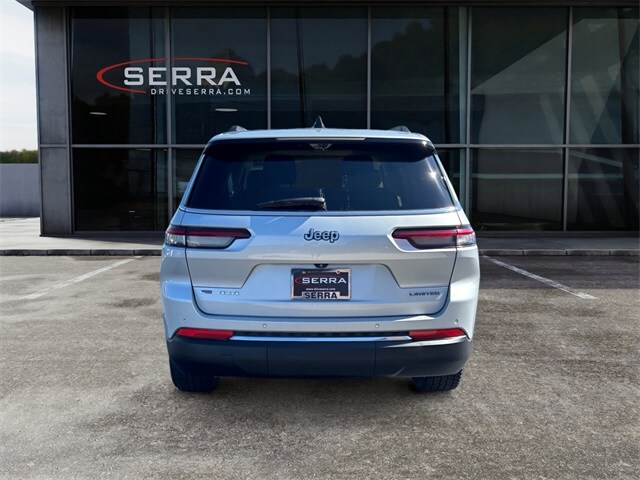 2022 Jeep Cherokee Limited Sport photo 3