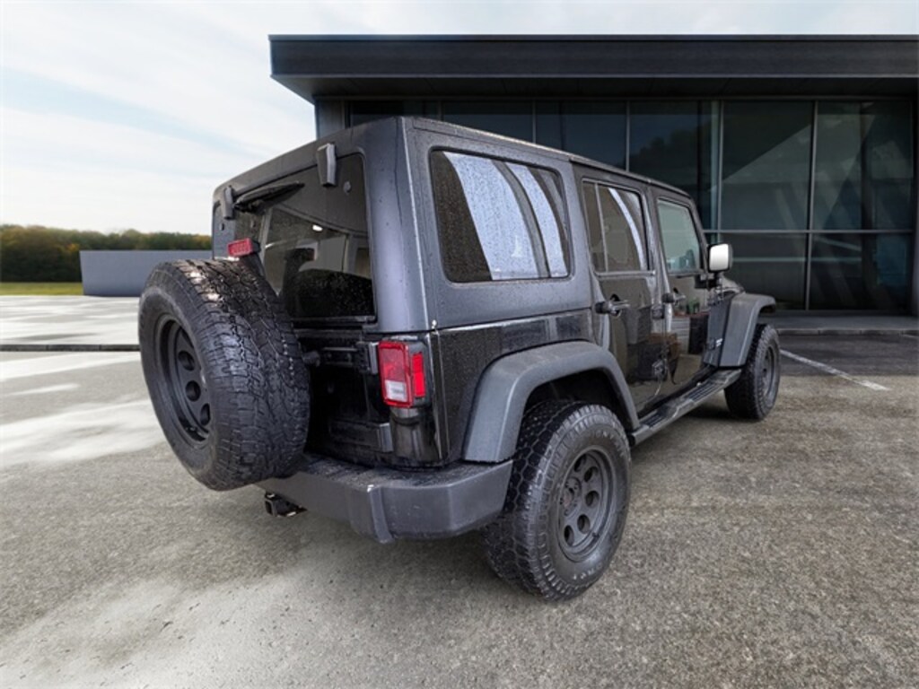 Used 2013 Jeep Wrangler Unlimited Sport SUV