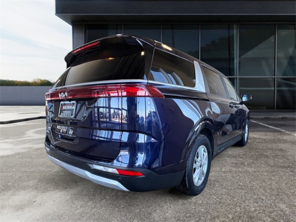 Certified 2023 Kia Carnival LX MPV